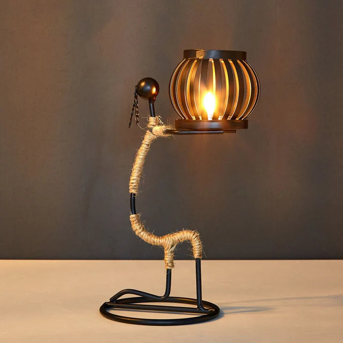 Suporte de Vela em Metal: Escultura Abstrata Ártica com Design Sofisticado